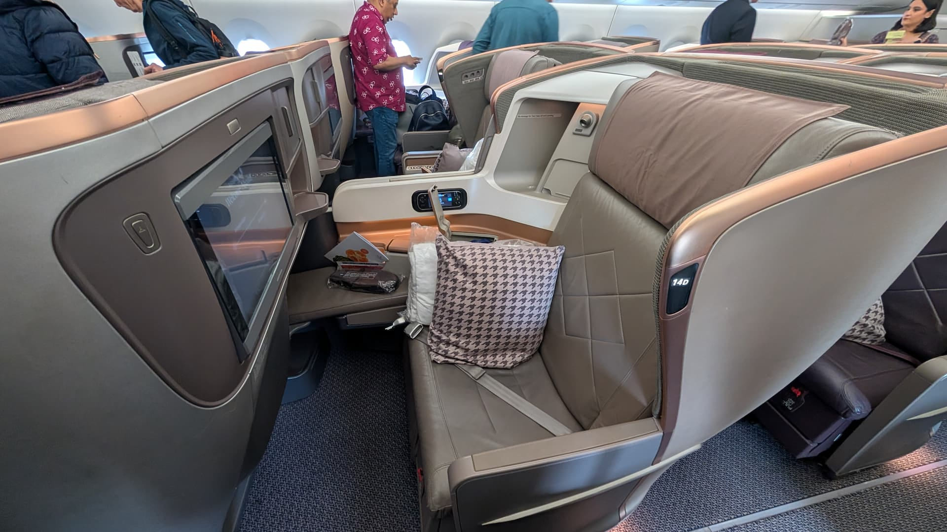 Business Class Sitz 14D im Singapore Airlines A350