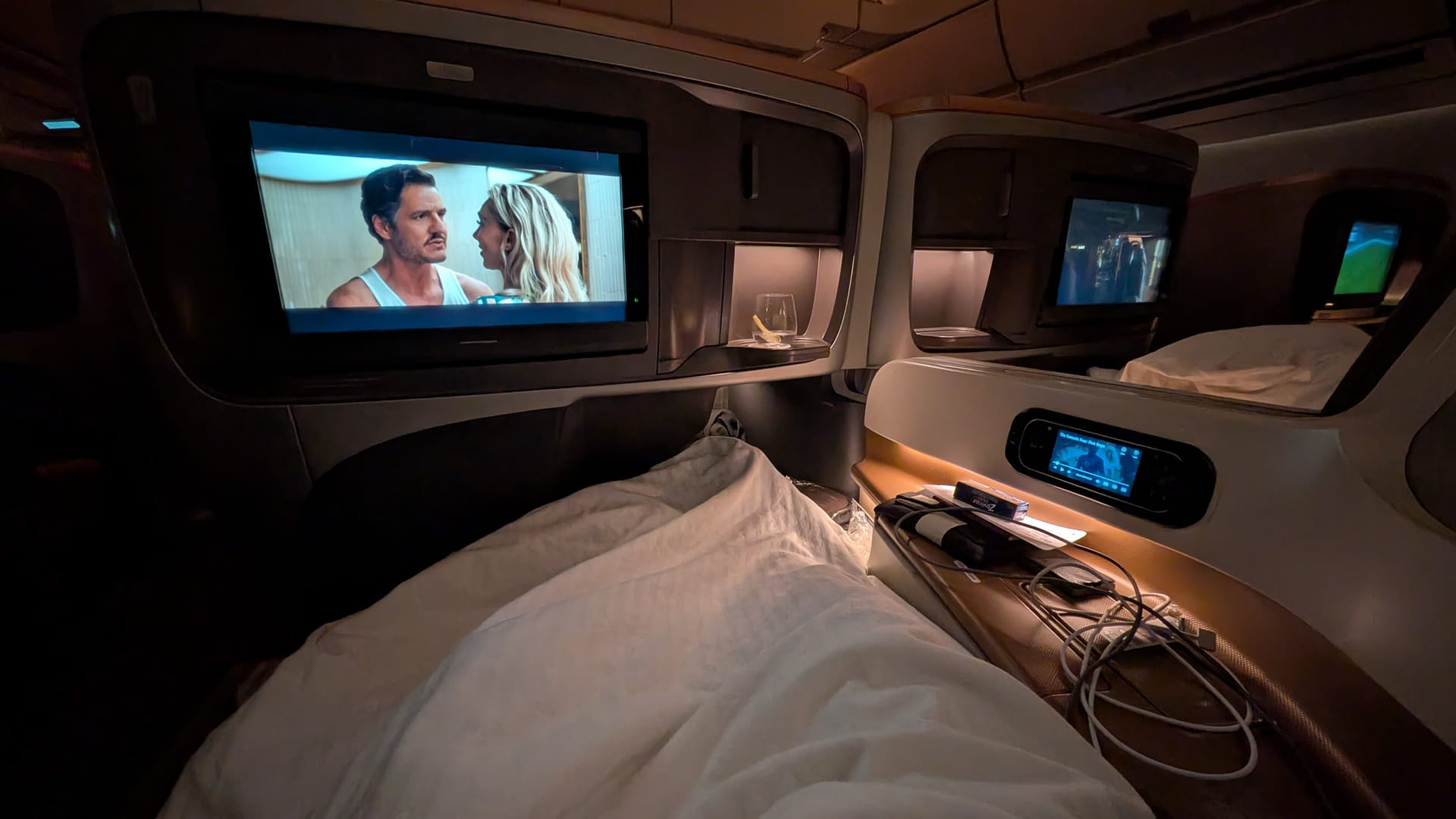 Singapore Airlines Business Class Bett im A350 auf dem Nachtflug nach Singapur